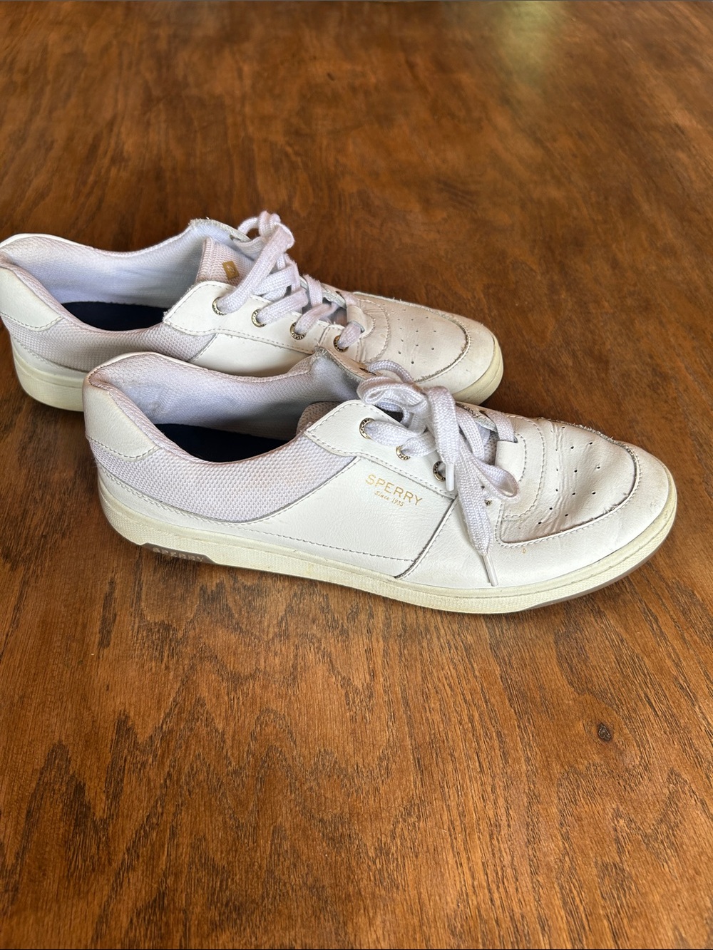 Sperry Women's Light Pink/Off-White Low-Top Lace-Up Sneakers